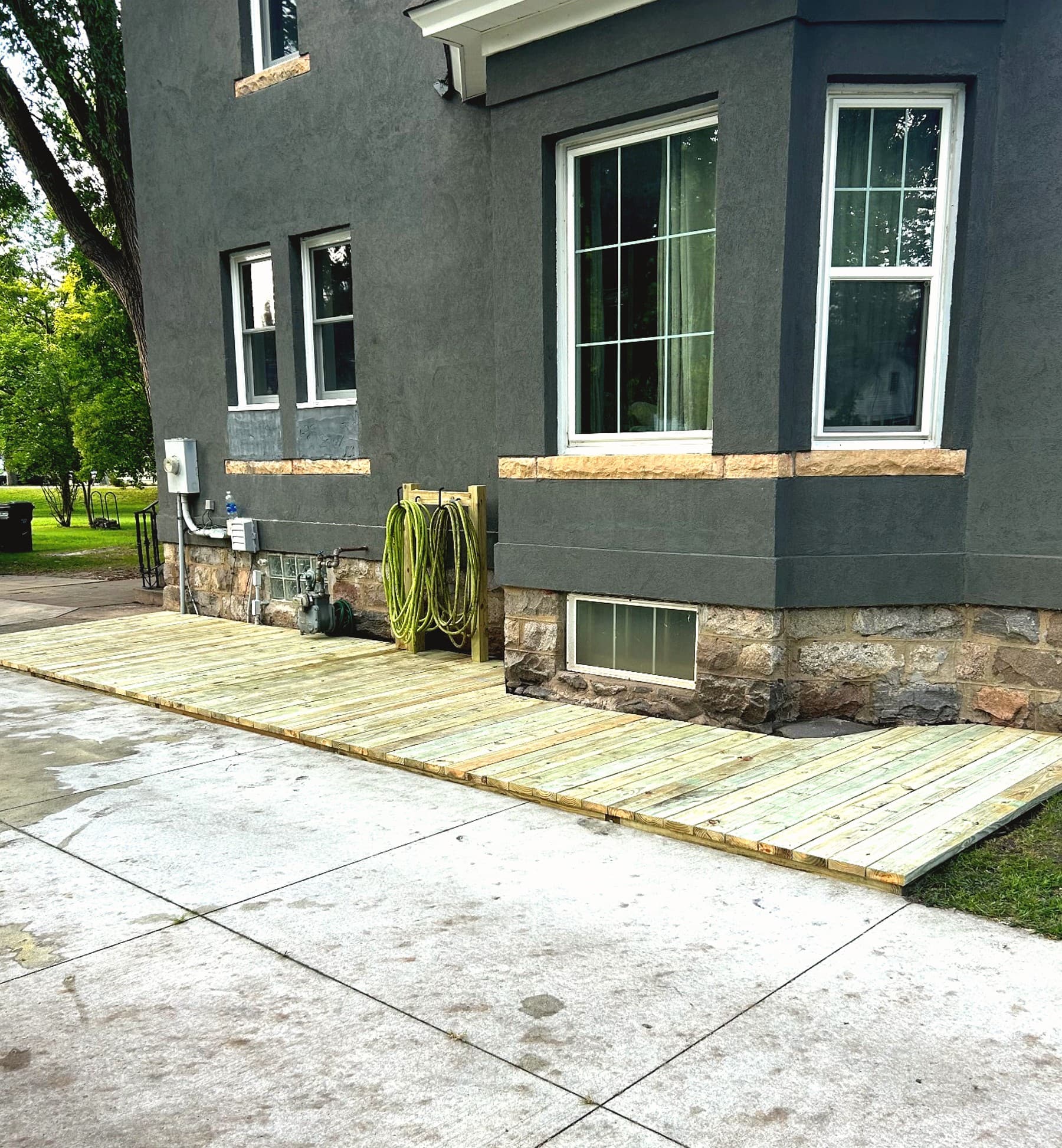 Screened deck room addition - Finesse Carpentry outdoor living solutions in Minnesota
